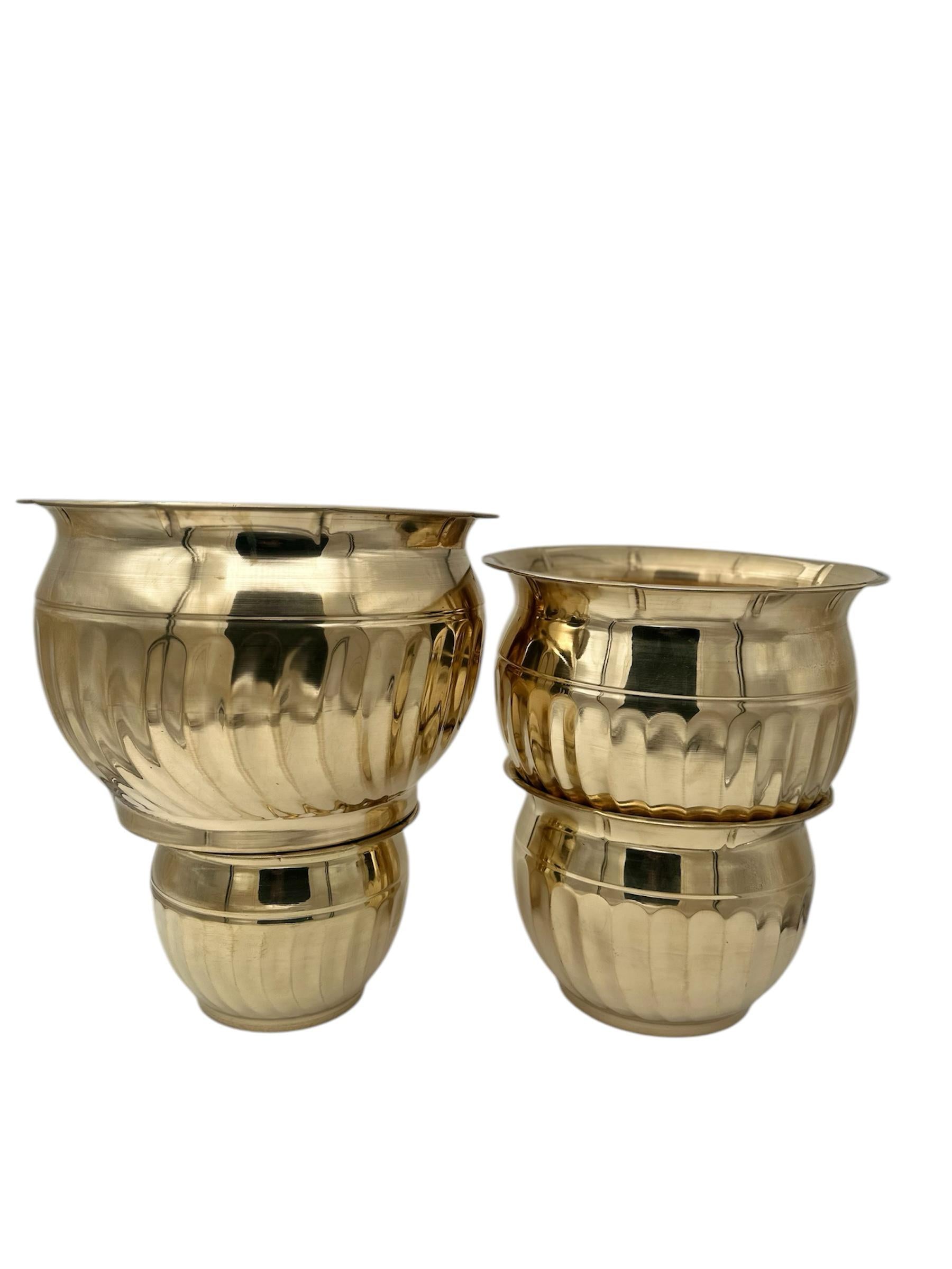 LIME Brass Planters for Indoor Plants - Antiqued Brass Vase Metal Planters for Living Room - Golden Pots for Indoor Plants - Design with Curved Base Accent Home Decorative